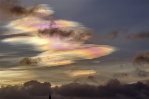 The mind-boggling hidden science behind rainbow clouds | BBC Science Focus Magazine