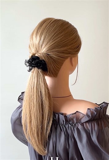 簡単で可愛いヘアアレンジのまとめ髪技