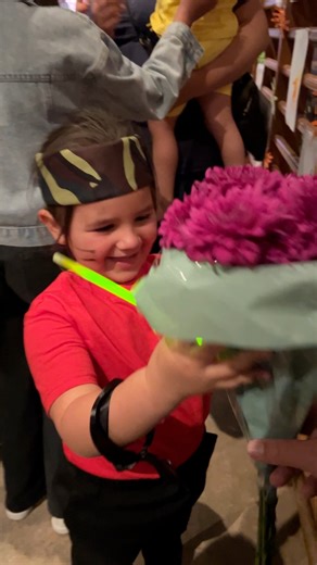 This moment here 🥹😭 Rachel’s first performance on stage and I think it’s safe to say it was overwhelming. What people don’t understand is how much it takes out of you just stepping foot on that stage, this girl felt ALL the emotions and when daddy gave her a bunch of flowers to congratulate her - those emotions flooded the gates wide open.😭🥹 I’m so proud of this baby girl of mine. What a champion🩷❤️💪🏼 #firstperformance #racheljane #momlife #mygirl #emotional | Idols SA Berry