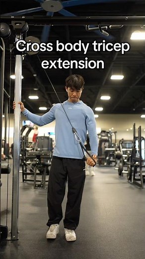 How to do Cross Body Tricep Extensions (The Right Way)