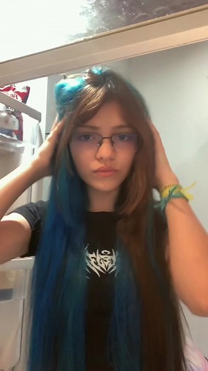 Blue hair cover: how to paint blue peekaboo & side streaks