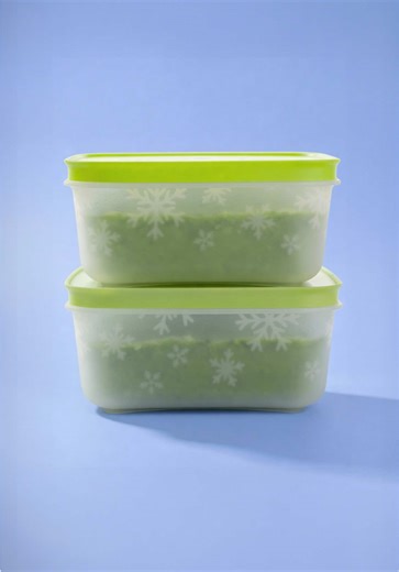 The right container makes all the difference, and no two kitchens look the same. That’s why the Tupperware® Brand lineup differentiates how you store with essentials that make every day easier. Designed to help extend freshness and reduce food waste, so more of what you love gets enjoyed—not tossed. Less waste, fresh taste! 🥦✨ Shop our food storage collections to keep your favorites fresher, longer. #TupperwareBrand #NoFoodWaste #EveryDayMagic