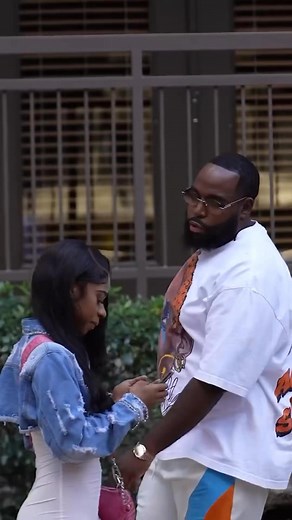 686K views · 1.4K reactions | she proved in every way that she was a gold digger #funny #shorts #fyp #golddiggerprank #golddigger #prank | Gold Prank | Facebook