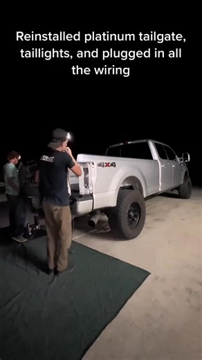 Another late night job wrapped up same day at 12:30AM keeping my customers ready to work! Hit me up on insta for all diesel repair/customization near San Antonio, Texas 🔧 #alumiduty #ford #TX #forged #texas #lifted #trucks #truckvideos #diesel #platinum #dually #FORDSIXFO #FORDSIXFOLIGHTING #PRIMEMOTORCO #dieselmechanic #mechanic | Fordsixfo