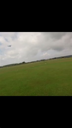 Gipsy moth fly bye:#airplane #aeroplane #aviation #rc