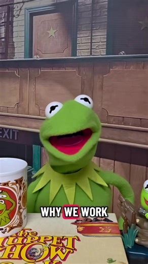 #stitch with @KMUP_TV don’t worry #kermit I got you : D #fozzybear #muppets #owltrend