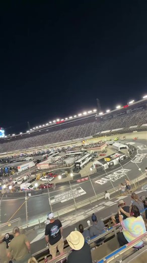 Daytona 500 Night Race: Lightning McQueen Vibes