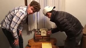 Hilarious video: Teens struggle to learn how to use a rotary phone