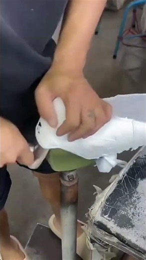 the process of inserting a shoe into a special atomic part to make it easier to form