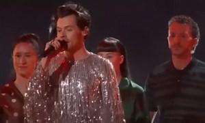 Harry Styles' Grammy performance was a disaster for his dancers - here's what happened