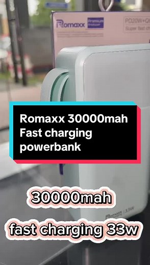 Powerbank Romaxx 30000mAh untuk Pengisian Cepat
