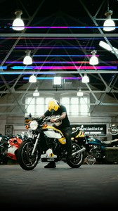 Dreams are made of this – the legendary 80s LC350!Introducing the impeccably restored by an LC guru Yamaha LC350, painstakingly rebuilt from new old stock OEM parts and finished in the iconic Kenny Roberts color scheme. A true classic, perfect for collectors and enthusiasts this has to be the best king Kenny rep LC out there 🏆 👑 Now on sale | The Bike Specialists