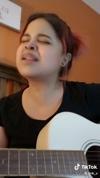 haven't posted in forever (caught the 19). enjoy my singing, dbl chin, and glitching filter. #onlyone #yellowcard #singing #acoustic #fypシ゚viral