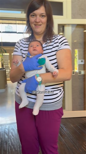 There’s no right or wrong way to burp a baby. There are LOTS of techniques and I’m of the opinions do whatever works for your baby and what feels most comfortable and intuitive to you. #burpingbaby #babyburp #babyburpcloths | LALactation