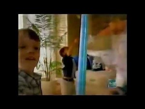 Elefun Ad (2003 Mexico)