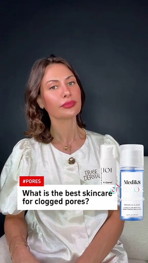 Clogged vs Enlarged Pores: Skincare Routine & Treatments