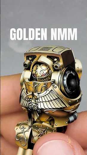 Painting golden helmet of the Adeptus Custodes Dreadnought with the NMM technique #warhammer40k