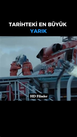 Film Adı - Kuzey Denizi (2021) ⭐️ IMDb: 6.2 📖 Hikaye: Norveç’in soğuk ve fırtınalı Kuzey Denizi’nde, bir petrol platformunda çalışan eski dalgıç Stian (Kristine Kujath Thorp’un karakteri için düzeltme: başrolde Kristoffer Joner oynamaktadır) ve ekibi, sıradan bir sondaj operasyonu sırasında beklenmedik bir keşif yapar: sualtında, değerli eşyalarla dolu, batık ve gizemli bir gemi enkazı. Bu buluntu, kısa sürede hem bir hazine hem de bir lanete dönüşür. Karada ise, Stian’ın ailesi maddi zorluklar