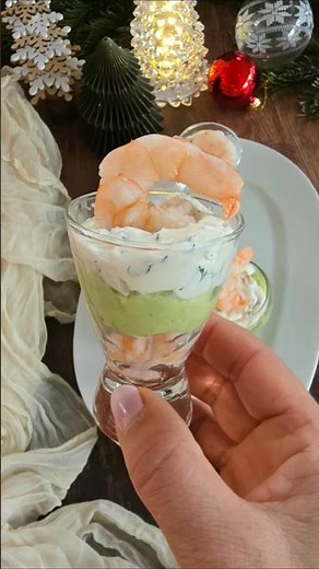 Série de Noël ✨ #14🎄Des petites verrines à la mousse d'avocat et aux crevettes, simple,