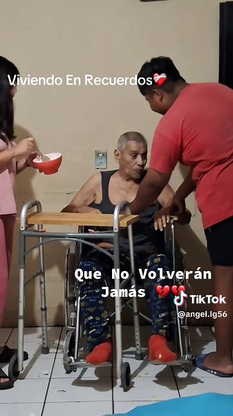 Recordando a mi abue: Viviendo en recuerdos y añoranza