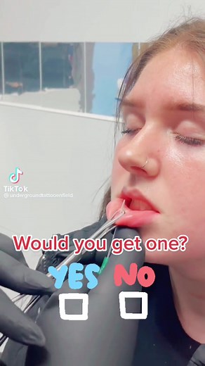 Girl get Ashley piercing. #ashleypiercing #lippiercing #piercedgirl