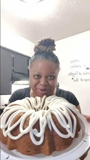 Sweet Potato Pound Cake / The Best Pound Cake Ever