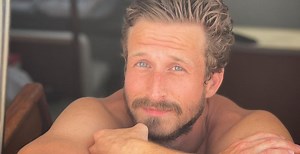 ADAM HUBER È IN ITALIA: L'ATTORE DI DYNASTY SI TROVA A FIRENZE