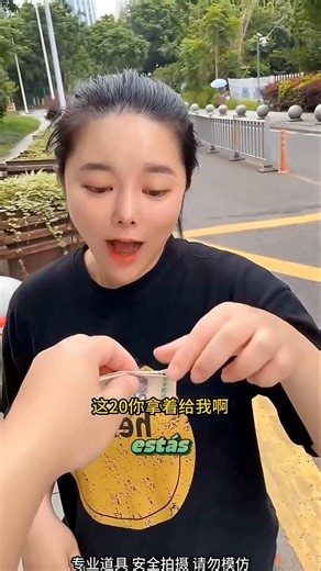 💥📲 Pensó que era un cable normal… ¡gran error! 😱 #shorts