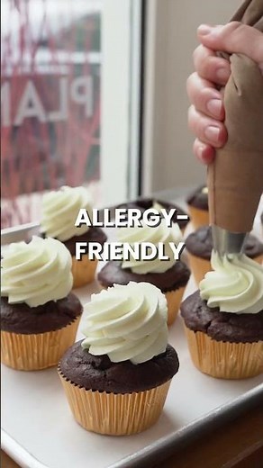 Allergy-Friendly Easter Cream Egg Cupcake | Kelly's Bake Shoppe