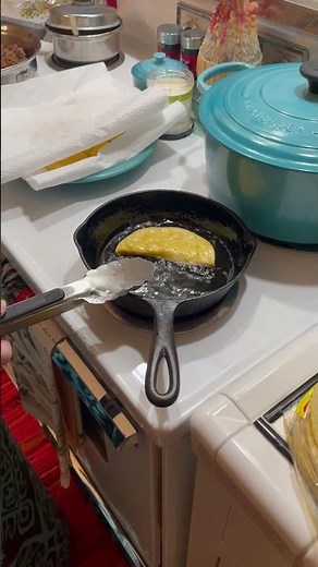 How to fry a corn tortilla for tacos
