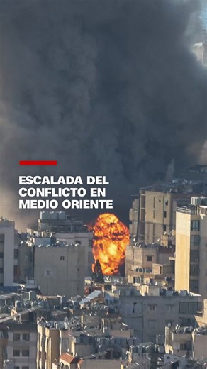 El conflicto en Medio Oriente se ha intensificado después de que Estados Unidos e Israel atacaran varias ciudades de #Irán y mataran al líder supremo del país, el ayatola Alí Jamenei, a varios altos funcionarios y a cientos de civiles. Teherán ha respondido con ataques en toda la región, golpeando a muchos de sus vecinos, incluidos varios países del golfo Pérsico, aliados de Estados Unidos. | CNN en Español