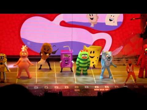 Yo Gabba Gabba Live in Wang Theater Boston, Ma. (There's a party in my Tummy)