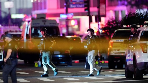 Three injured in shooting at New York's Times Square, suspect in custody