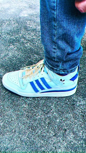 Tight Rolled and Pegged Jeans Fashion of the 80s