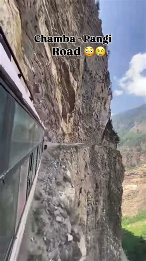 Very dangerous road in the world chamba #himachal #himachalpradesh #shortsfeed #chamba #travel #love