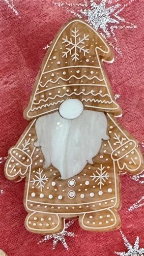 🍪 Announcing the Cooking Christmas Collection 🎅 Fresh from the Wintersheart kitchen! Our adorable Gingerbread Gnome brooch and earrings are the sweetest way to start the season. @psylan_oblivion has busy “baking” up a whole tray of these festive little gnomes, straight from the oven and ready to wear💛 The Cooking Christmas Collection captures the cozy joy of Christmas cooking, with designs so cute you’ll almost want to taste them. 🕕 Available this Friday at 6 PM AEST 🎁 From Wintersheart #wi