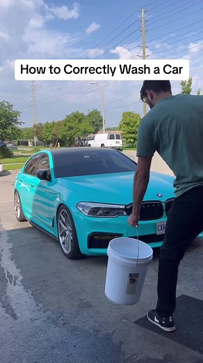 How to correctly wash a car using the two bucket method #twobucketmethod #cartiktok #carguys #detailing #foamcannon #carcare #detailingcars #smallbusiness #smallbusinesscheck #autodetailing #detailingproducts #pressurewashing