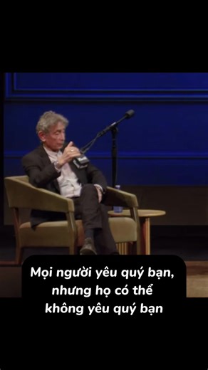 Yêu thương ai đó không chỉ là dành tình cảm cho họ. Tình yêu thương giữa cha mẹ con cái, vợ chồng, gia đình, là thấu hiểu và chấp nhận con người thật của người đó mà không áp đặt theo chuẩn mực của xã hội. Dr. Gabor Mate #ilovetiktok #healthycare #tunhien #chiasekienthuc