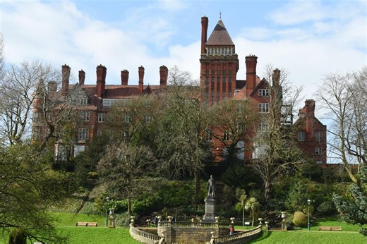 Fire crews called to derelict city landmark for second time in two weeks
