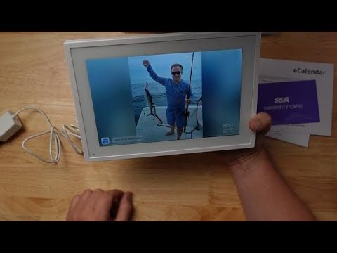 Overview of the smart digital calendar and photo frame