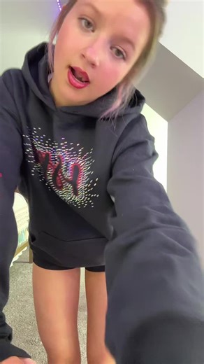 secret🫶🏻💗🛍️😝 (@secret.bb19)’s videos with Sneaky Link Chicago - Hxllywood & G Herbo & Queen Key