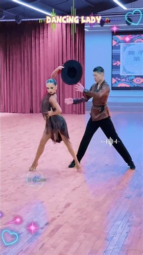 Dancing lady 💃 #DanceTrend #ChillDance #DanceVibes #MoveWithYuk