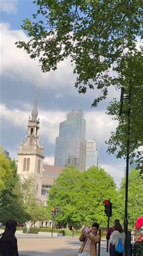 London’s old with London’s new!! Documenting London ⛪️