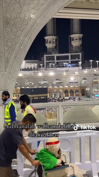 Prayer #mecca #makkahmadinah🕋 #pray #prayers #subhanallah❤️ #allahuakbar3x❤️❤️ #medina #makkahmadinah🕋