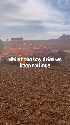 Vetch stubble getting incorporated whilst leaving paddock level for next years hay crop | Lillington Hay & Fodder