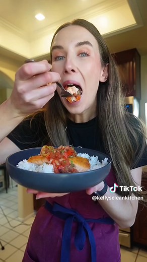 How to make Salmon Veracruz #salmon #veracruz #salsa #cooking | Salmon