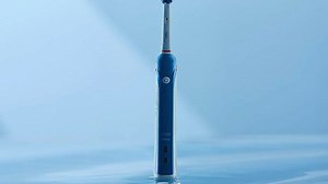 「欧乐 B P4000 电动牙刷！3D 声波深度清洁   牙龈呵护，京东金榜款，情侣送礼以旧换新」