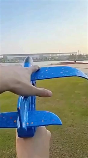 🚀 Launch Fun to New Heights! Get your kids excited with the Catapult Aircraft Gun Toy with Light — featuring a soft foam plane and durable plastic launcher gun. With bright LED lights, every flight becomes a glowing adventure day or night! 🌟 | Megacartmall