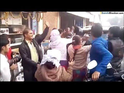 Boys Vs Girls Fighting on The Road