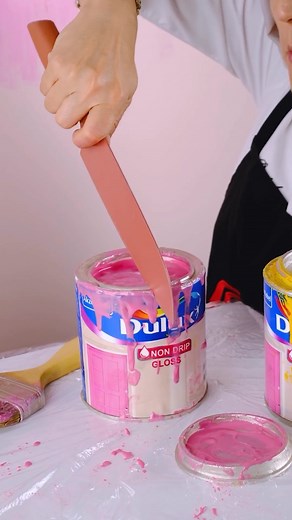 TUBA GEÇKİL on Instagram: "Sizce evimde başka hangi pastalar var? 😁🍰 What other cakes do you think I have in my house? 😁🍰 #everythingiscake #realisticcake #realorcake #cakeorfake #reklam Daha fazlası için Youtube/ Tuba Geçkil de. Link profilde 👆👆🤍 For more hyper-realistic cakes, you can check out my YouTube / Redrosecake-Tuba Geçkil channel. 🤍 Link in my bio👆👆"